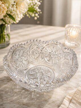 Vintage Pressed Glass Starburst Candy Dish Trinket Bowl 4.75” Like New